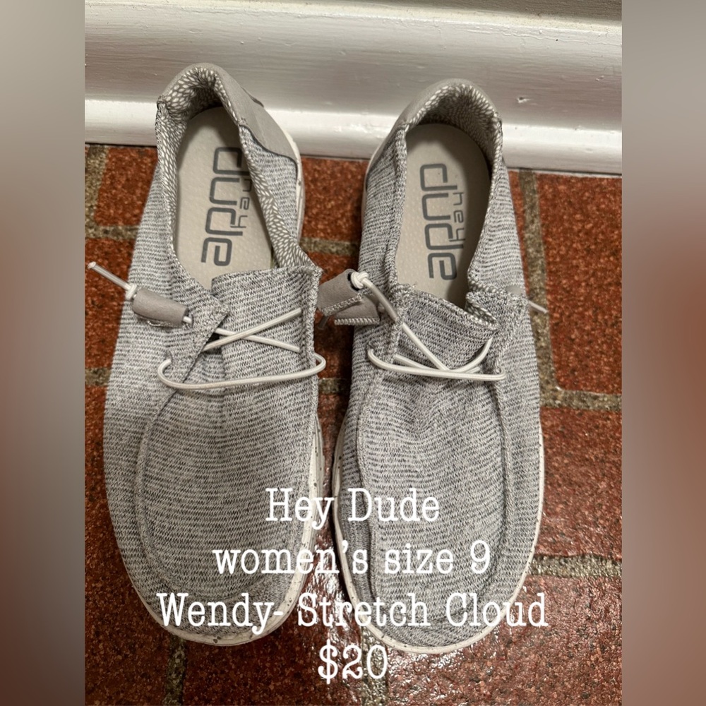 Hey Dude- women’s size 9.